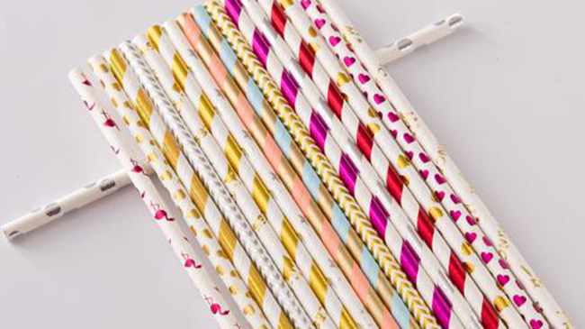 塑料吸管和紙吸管，哪種更好呢？