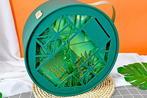 創意鏤空禮盒包裝